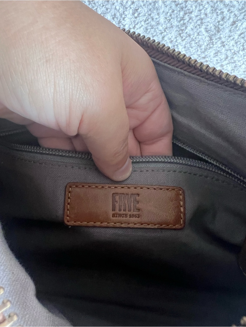 Frye Melissa‎ Zip Crossbody Leather Brown Purse Bag - Picture 2 of 15